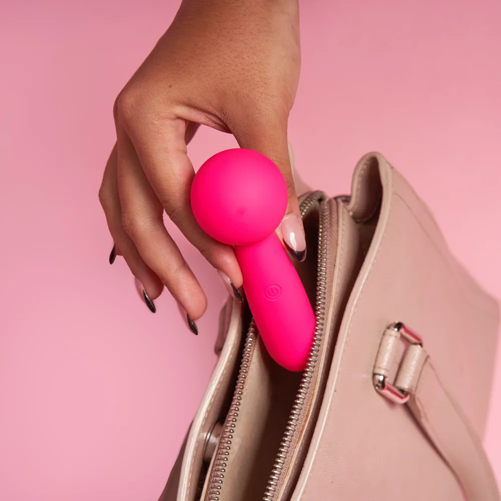 Lolly mini wand — travel-ready